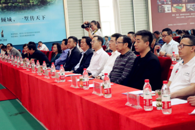 西安美院·中輝實業大學生校外實踐教育合作基地揭牌儀式舉行